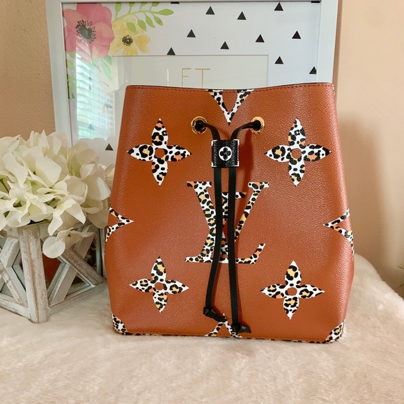 Louis Vuitton Handbags - 🧡Neonoe Jungle Caramel 🧡 Coated Canvas Hobo Bag